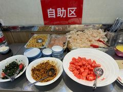 -老码头黑皮肘子锅包肉(赣水路店)