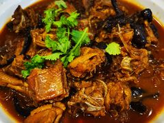 家鸡炖蘑菇粉-李记饺子·熏酱东北菜(欢乐谷店)