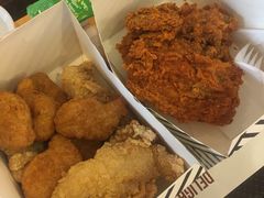 -Chom Cafe and Restaurant