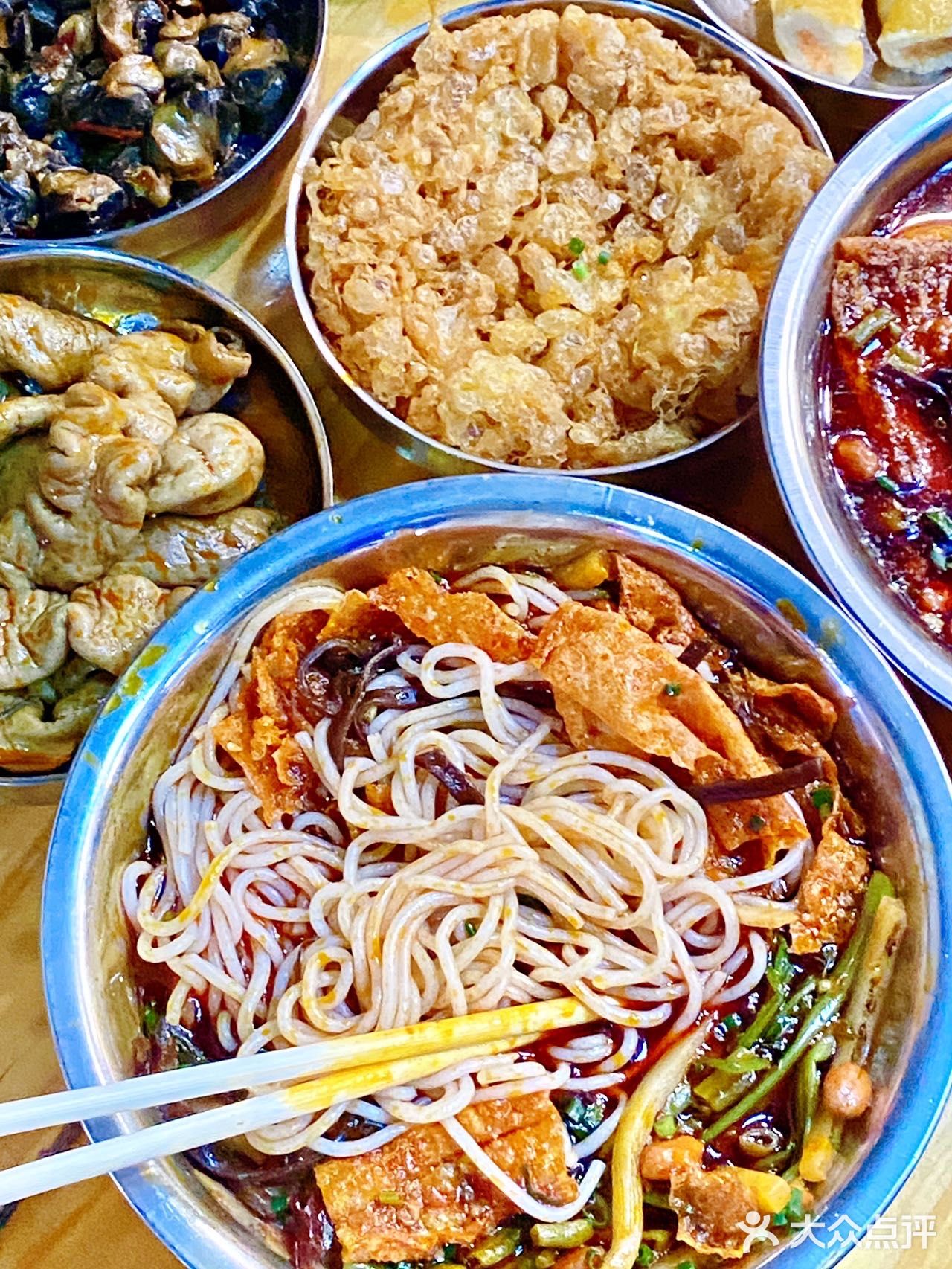 值了‼️从南宁西到南宁东，吃上了心心念念的超地道螺蛳粉‼️