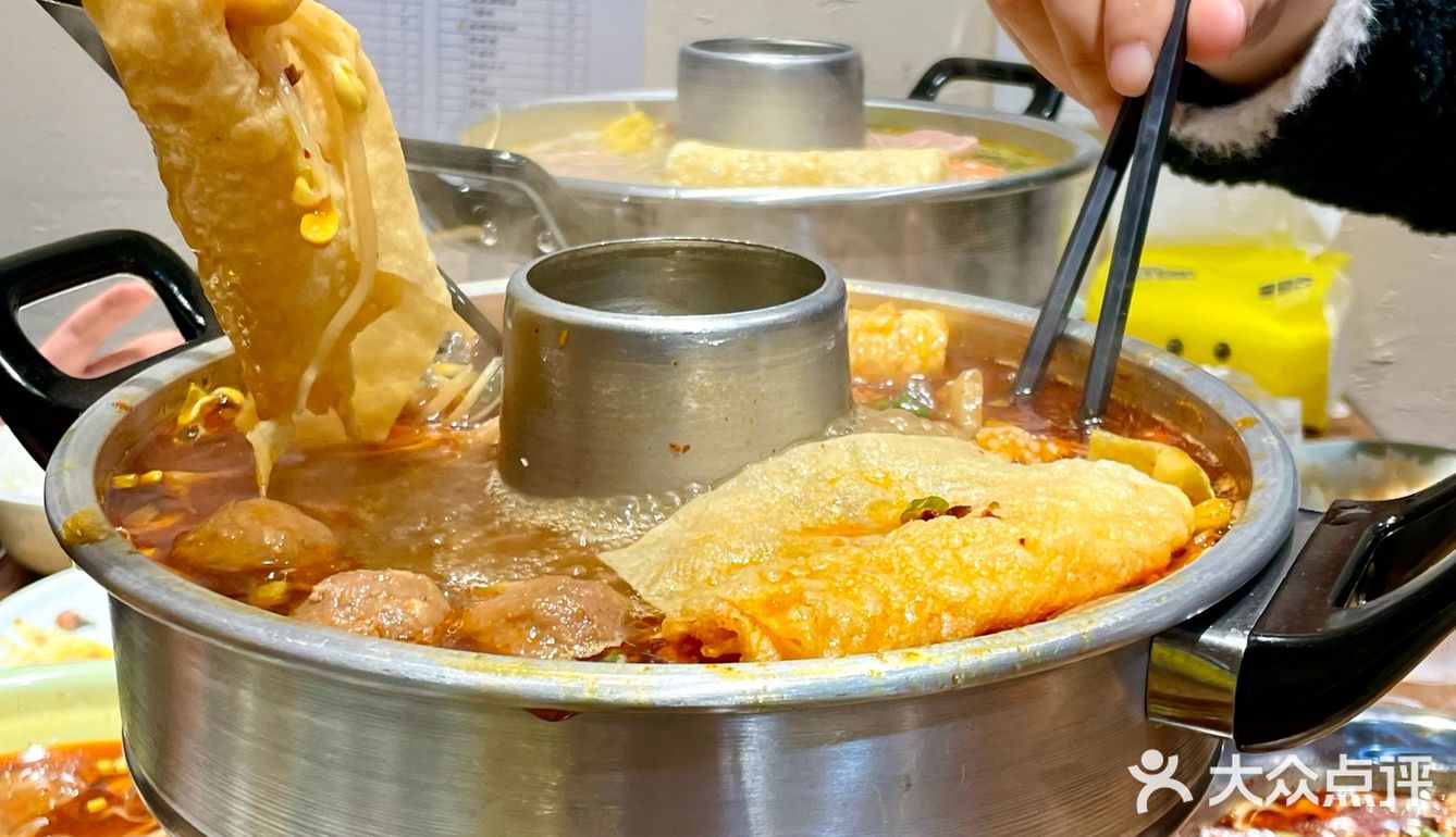 生活在鄞州发现一家吼特别的小火锅店耶