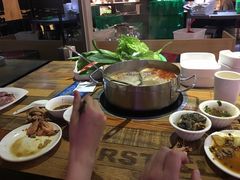 -蒙肥羊·酸汤潮牛·鲜牛肉火锅烤肉自助(岗顶店)