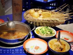 冒粉-马路边边火锅串串(观前街店)