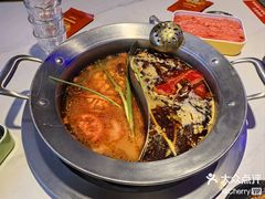 -钢管厂五区小郡肝串串香(奥克斯广场锦城万达店)