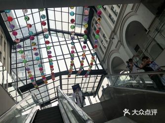 中秋节又逢宝贝生日 陪她去选喜欢的蛋糕