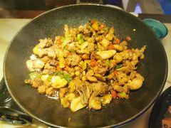 -佬麻雀·新湘菜(珠海金发购物中心店)