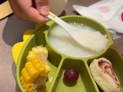 -锅飘飘·东北铁锅炖(雨花客厅店)