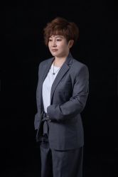 -樱花婚纱摄影