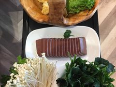 -热火朝天鲜切牛肉火锅(南强街巷店)
