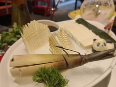 -小龙翻大江文化火锅(太古里店)