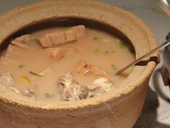 -小凤庭·地道湖北菜武昌鱼·铫子藕汤(黄鹤楼店)