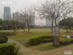 -万绿园