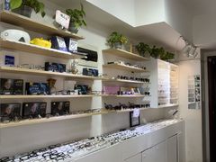 -天空之镜眼镜店蔡司依视路授权店(天通苑店)