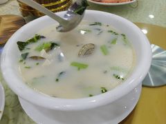-鹏城人家海鲜酒家·23年老字号(较场尾店)