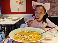 -巷子宽·酸菜鱼(迪士尼小镇店)