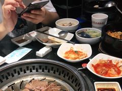-木槿花韩式炭烤·熟成肉工坊(孙文东路店)