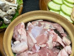 -阿山卓·野生菌火锅·纳西火塘烤肉