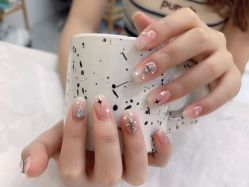 -爱纶美·美甲美睫半永久