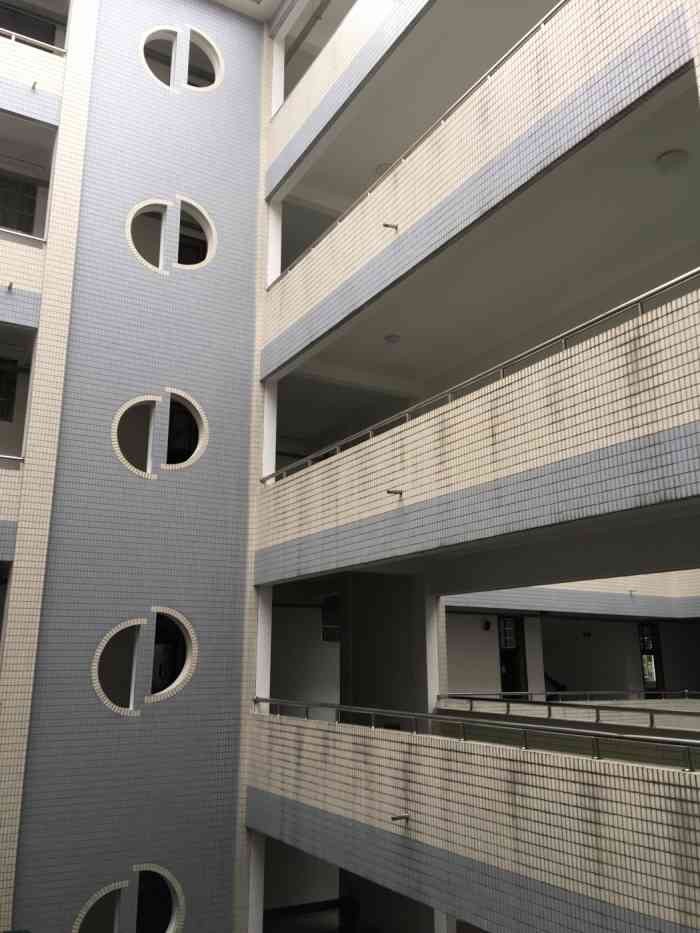 田家炳书院-"原来住在西溪校区边上,经常溜去这里自习,.