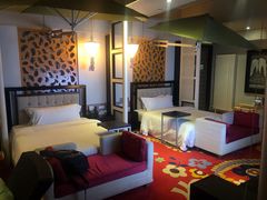 -喜鹊愉家酒店(郑州曼哈顿博览中心地铁站店)