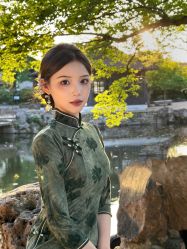 -一揽芳华汉服旗袍体验馆(拙政园店)