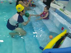 -熊小米专业儿童游泳馆