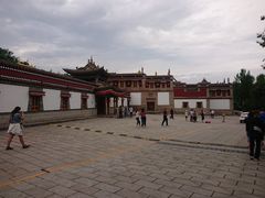 -塔尔寺游客服务中心
