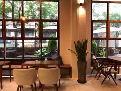 靠窗位-VESH COFFEE(定西路店)