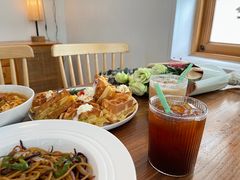 -花苑里咖啡(威远店)