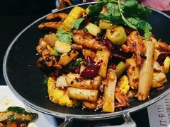 -川流不息·地道川菜·小龙虾(松东路店)