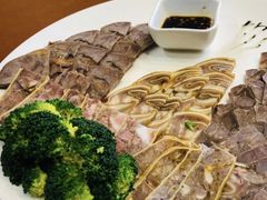 -鹤鸣嘉印象饭店(东市场小区店)