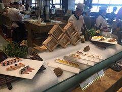 -小天鹅戴斯酒店鲸鲨百汇创作料理