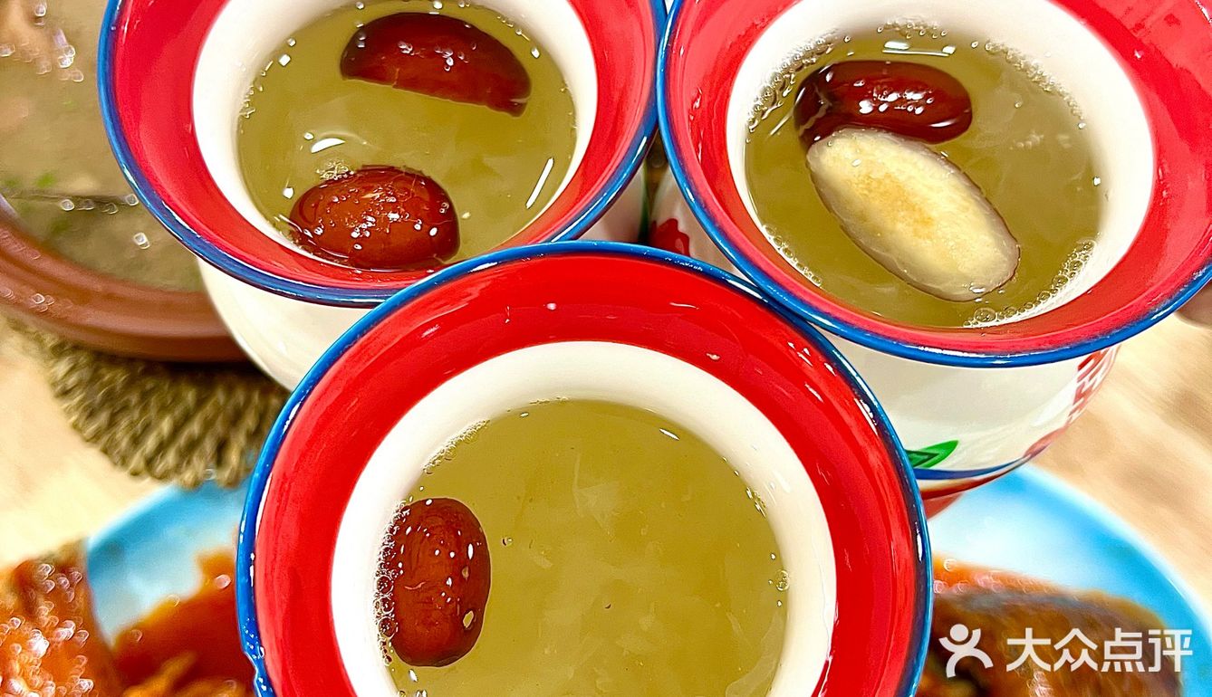 来武汉怎么能不喝一碗这个藕汤再走？！