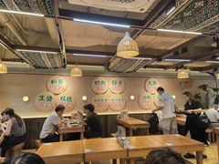 -云阿蛮云南生烫牛肉米线(奉贤路店)
