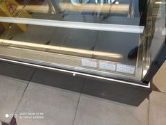 -红宝石·鲜奶小方·海派西点房(南丹店)
