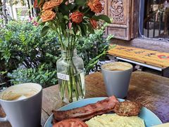 -蓝壁虎咖啡酒馆