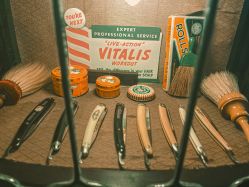 -IMUSE BARBER SHOP