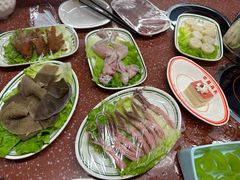 -四囍码头海鲜烧烤自助火锅(外滩南京东路悦荟广场店)