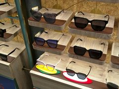 -MUJOSH木九十眼镜(月星环球港B1店)