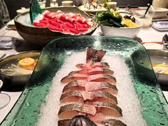 -泓炙颐凤鲜海鲜火锅料理(桐乡店)