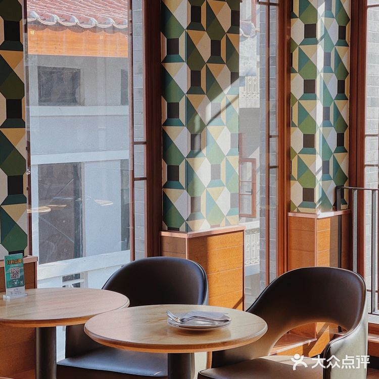 永庆坊内的独栋咖啡馆☕西式餐厅融合浓浓的西关风情