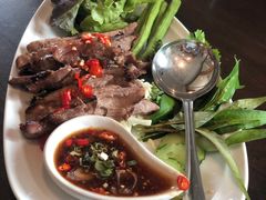 -Chom Cafe and Restaurant