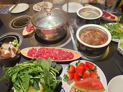 -钱小奴海鲜自助黑金店(杭州滨江龙湖店)
