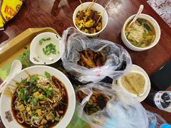 -海口骑楼小吃街