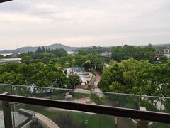 -上海佘山世茂艾美酒店
