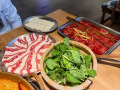 安格斯肥瘦牛肉-洱火云南酸菜牛肉火锅(石景山当代商城店)