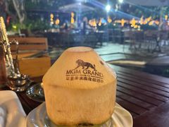 -池畔烧烤自助·海鲜·M秀演出(美高梅度假酒店)