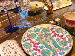 -海派悦庭·海胆烧麦·新融合菜(凯德广场店)