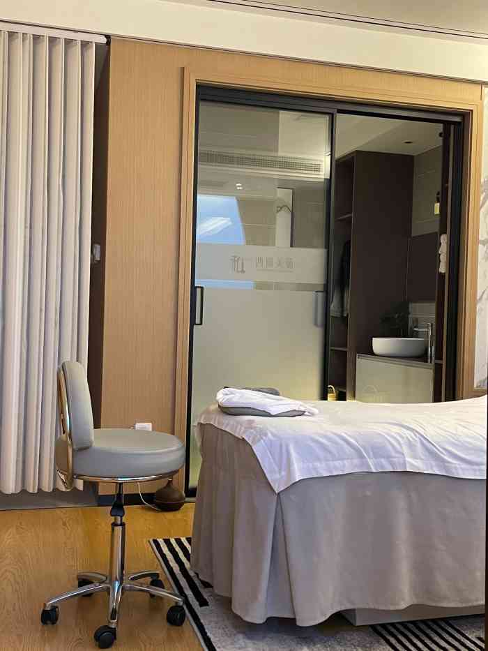 东方美谷·西雅美苑spa(宝龙广场店)