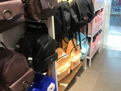 -名创优品(山东青岛东方城店)